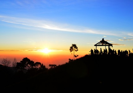 Dieng Plateau Sikunir Golden Sunrise Tour