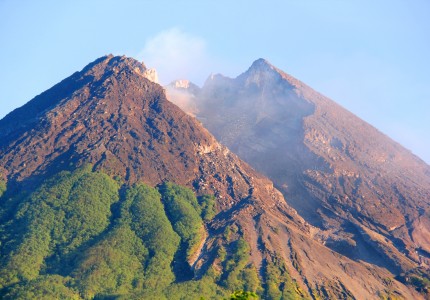 Merapi Jeep Sunrise & Borobudur Tours