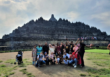 4D3N Borobudur Tour with Timang Beach